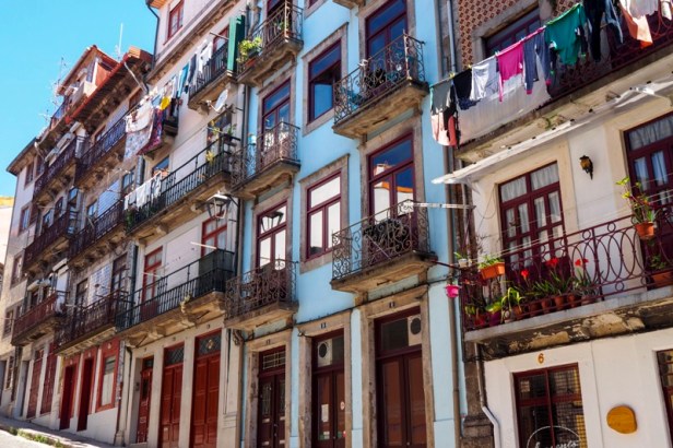 Porto colourful facades