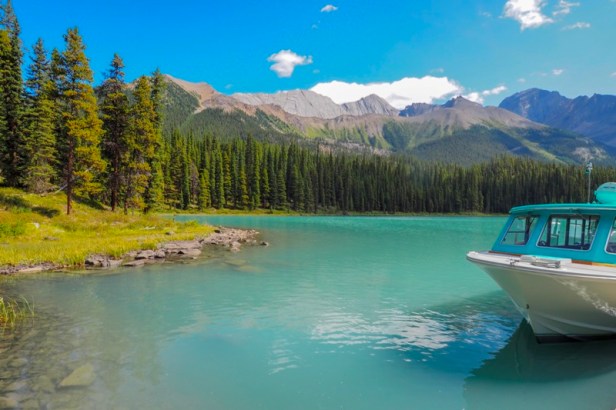 Maligne Lake in Jasper National Park