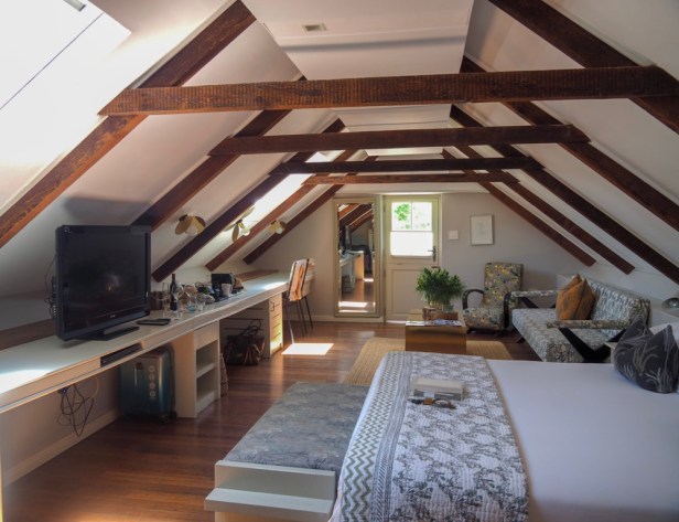 Robertson Small Hotel