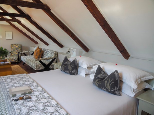 Robertson Small Hotel