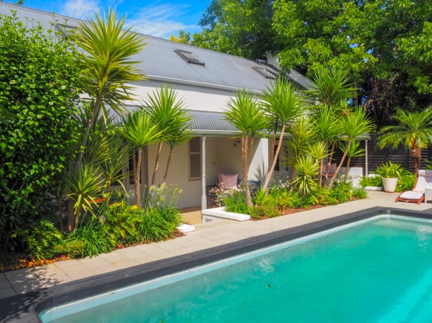 Robertson Small Hotel