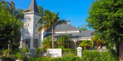 Robertson Small Hotel