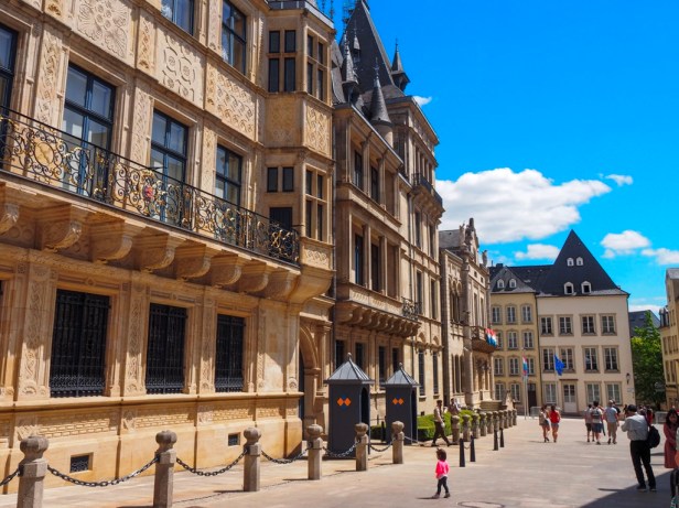 What to do in see in Luxembourg City in one day; Luxembourg city travel guide