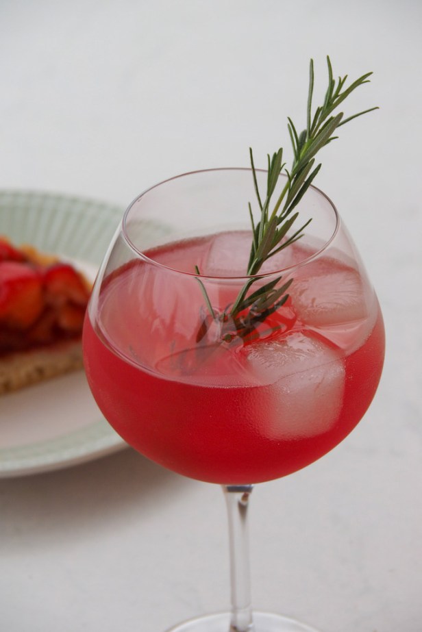 50 shades of rosé: Easy summer cocktails you can make with a bottle of rosé