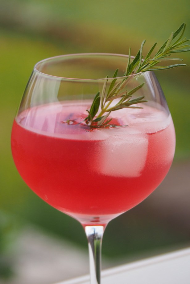 50 shades of rosé: Easy summer cocktails you can make with a bottle of rosé