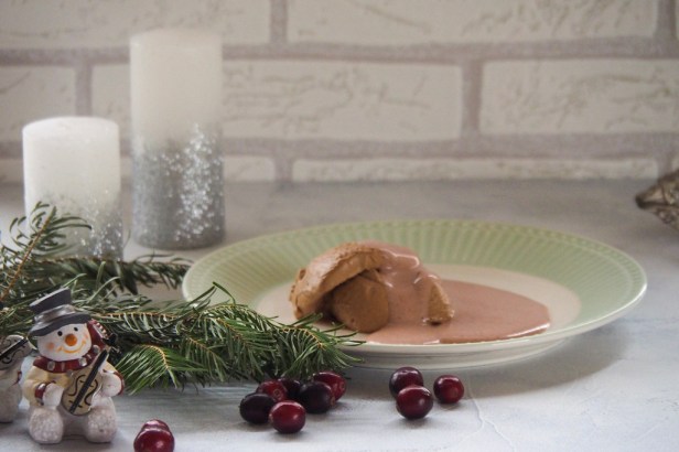 Three delicious but easy-to-make festive desserts ideal for small or large groups