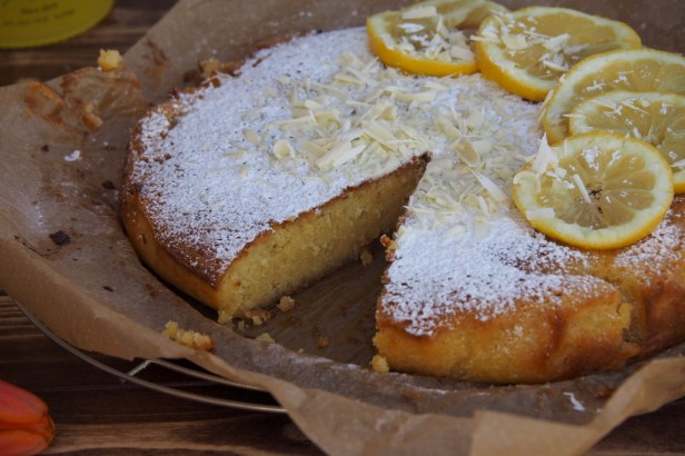 Torta Caprese Bianca al Limone | A terrific Spring-like twist to the classic flourless Italian chocolate cake