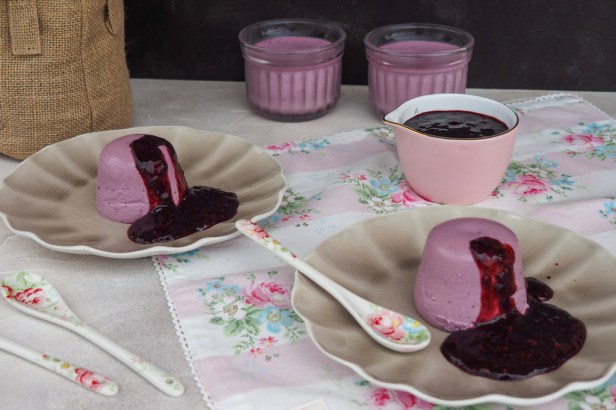 A Blackberry Panna Cotta Recipe to impress your friends