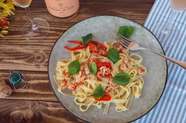 Easy Crab Tagliatelle | Crémant de Loire