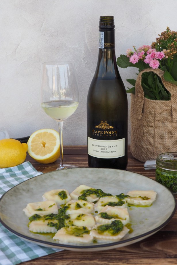 Easy homemade Lemon-Mascarpone Ravioli | Sauvignon Blanc