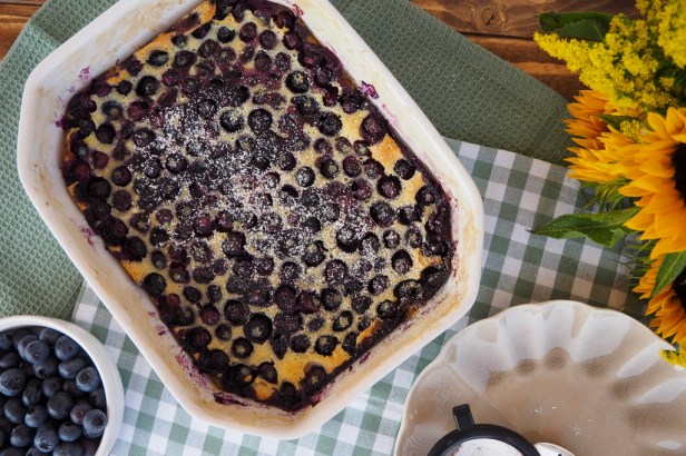 My favourite quick and easy Blueberry Cake
