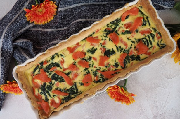 Smoked salmon-spinach tart | Fleur du Cap Chardonnay