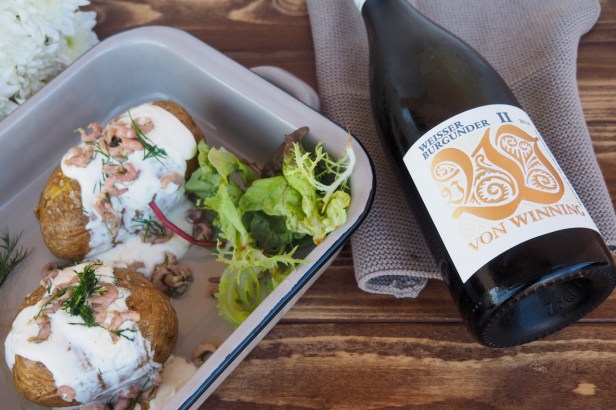 Baked Potato with North Sea Crab | Von Winning Weissburgunder