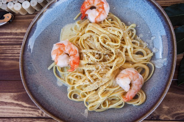 Pasta al Limone – Linguine with a tangy Lemon-Cream Sauce