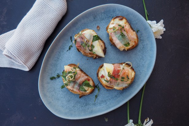Pear and Sage Crostini, the most perfect early autumn appetizer
