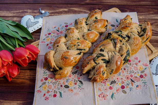 Wild Garlic Yeast Braid