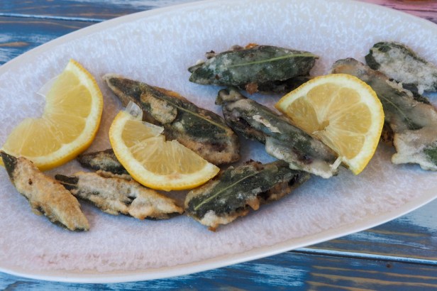 Aperitivo Time: Fried Sage Leaves With Anchovies
