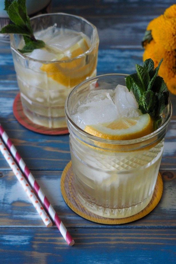 Classic Whiskey Smash Cocktail Recipe