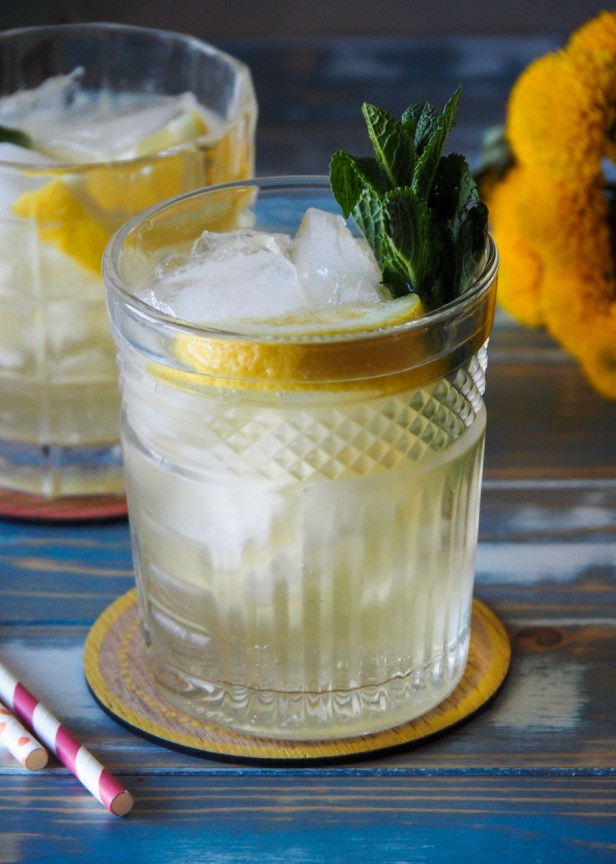 Classic Whiskey Smash Cocktail Recipe