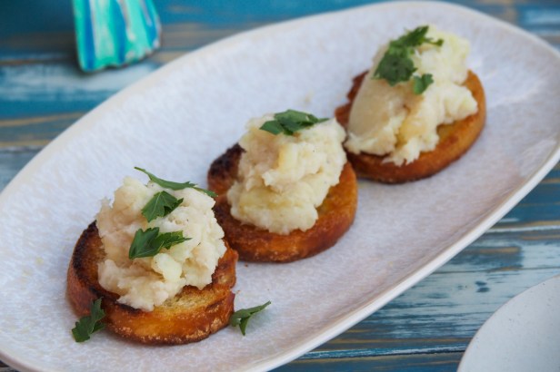 Aperitivo Time: Cod Brandade Crostini | L’Extra Langlois Crémant de Loire