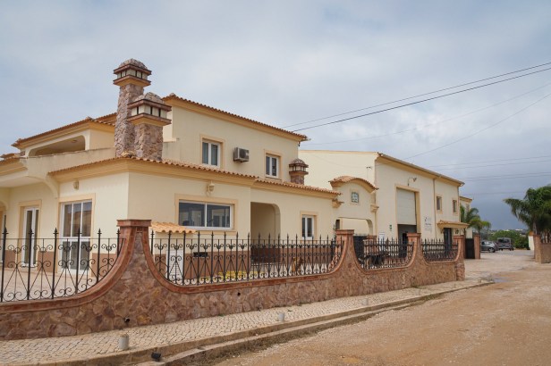 Get to know the largely undiscovered Algarve Wine Region