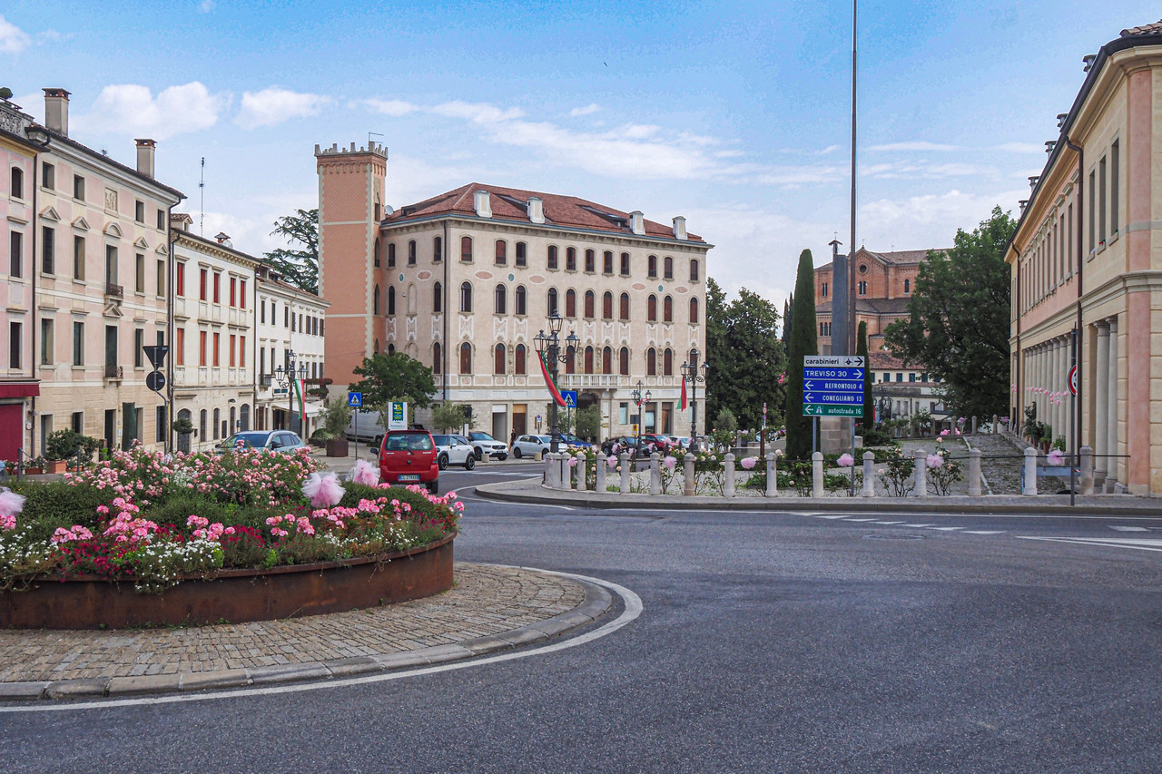 Get To Know Italy's Thrilling Prosecco Hills, image size:1280x853