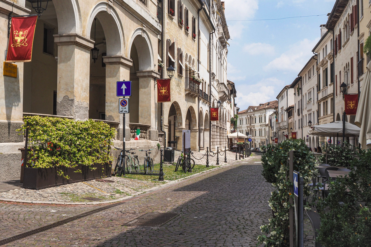Get To Know Italy's Thrilling Prosecco Hills, image size:1280x854